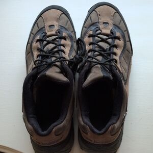 New Balance Men’s Brown and Black Athletic Hiking Shoes